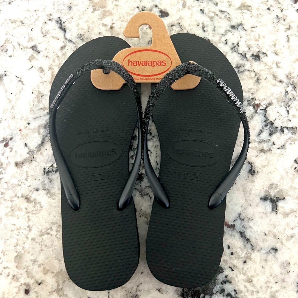 Havaianas in black with glitter detail